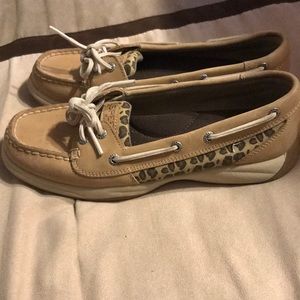 Women’s Sperrys.